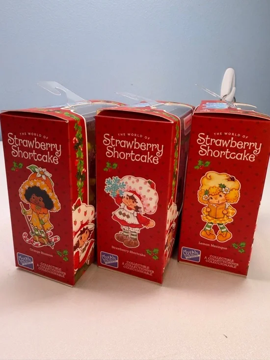 Cheebee Strawberry Shortcake Cheebee Collectible Figure Set (3pc bundle) - Picture 5 of 6